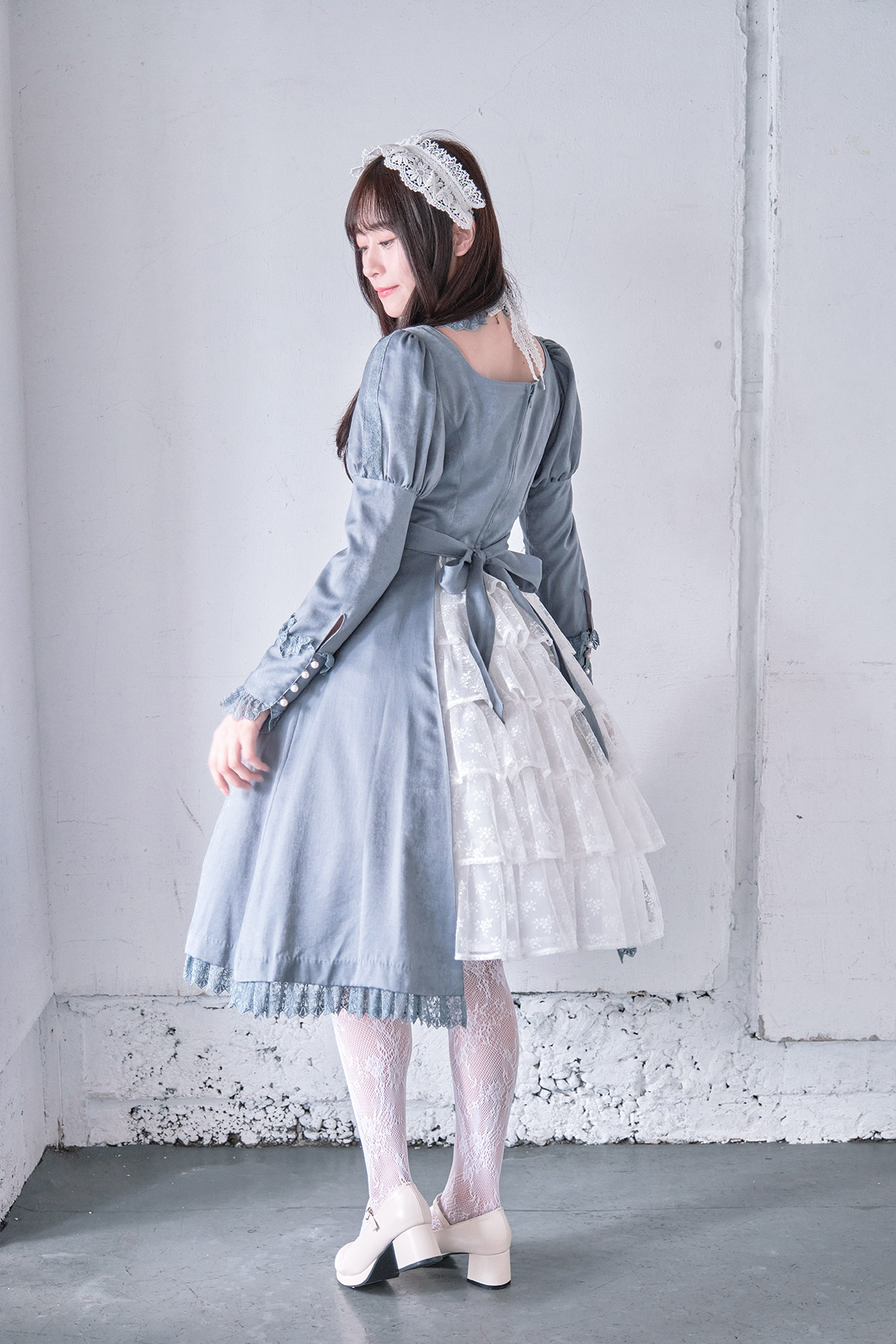 Swan Lake レースアップドレス フリルミルフィーユアンダー Swan Lake レースアップドレス フリルミルフィーユアンダー