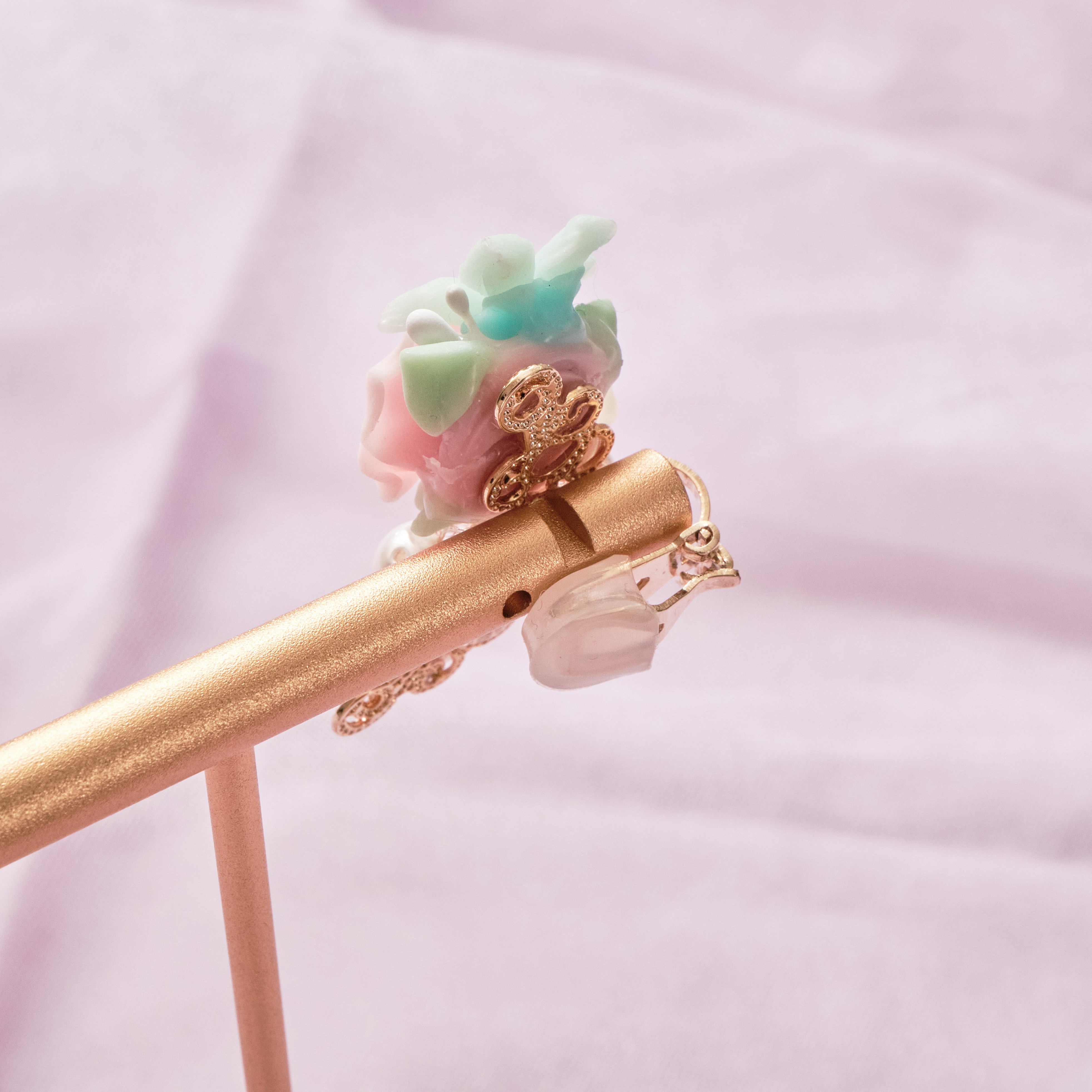 ミルクティー（プロフご覧ください） 様お取引中⭐3564⭐❣️大人可愛い春夏アクセ Amoureuse de toi】[東京ロリィタ限定]ピンクアクセサリー3点セット