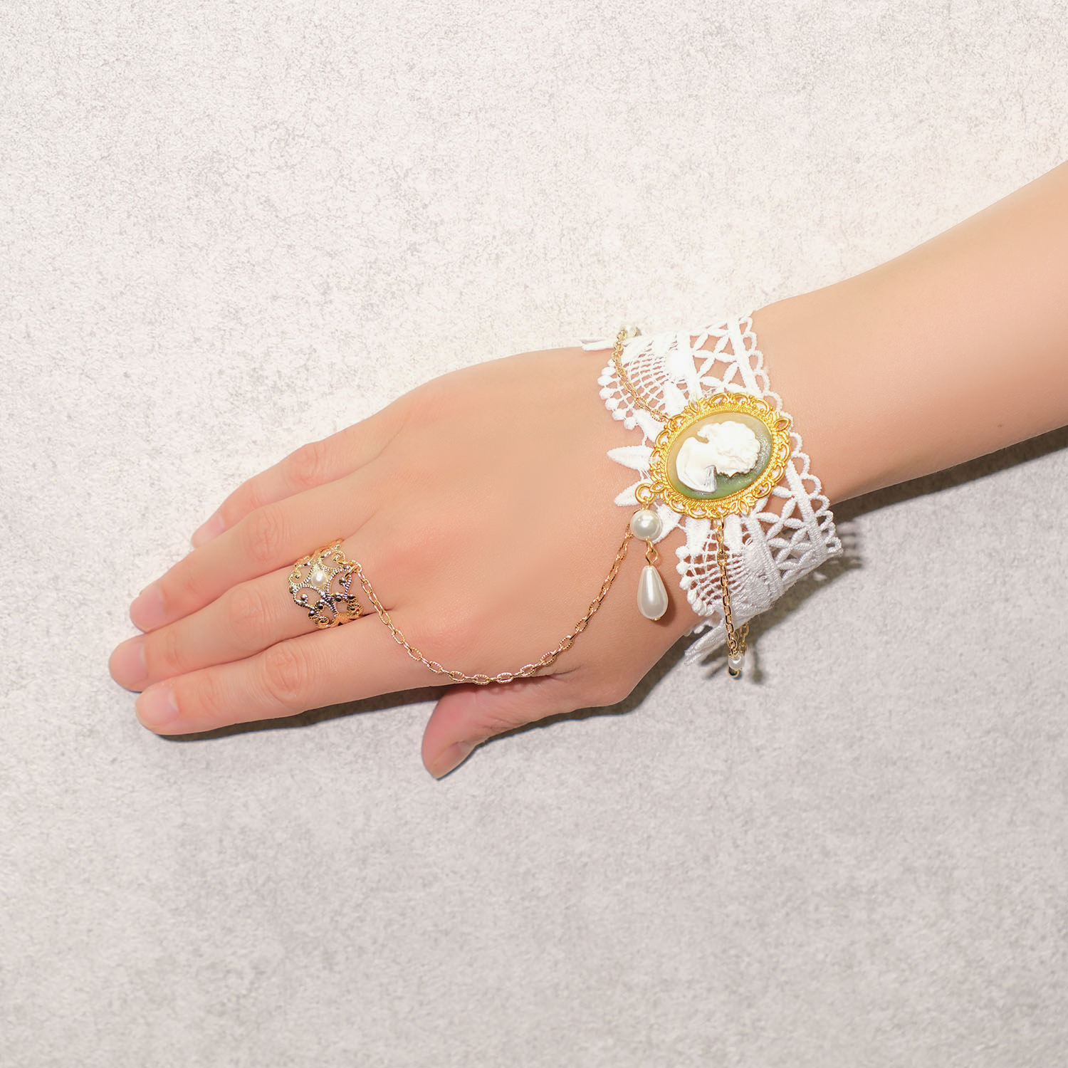 レース×カメオ チェーンブレスレット